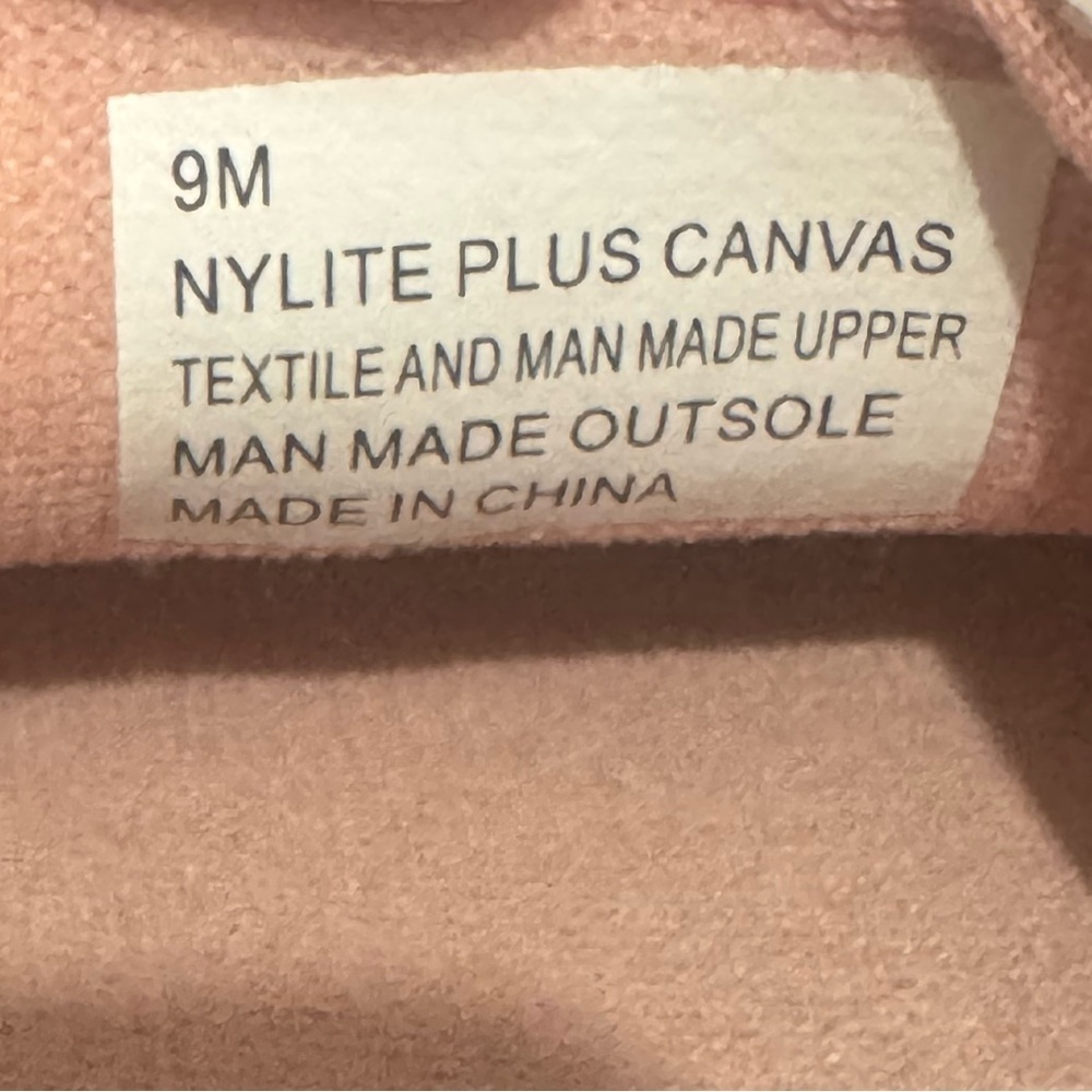 Tretorn Nylite Plus Sneaker color:pink  size 9 - Picture 5 of 6